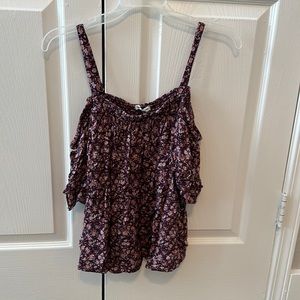 Small American Eagle off the shoulders top barely worn